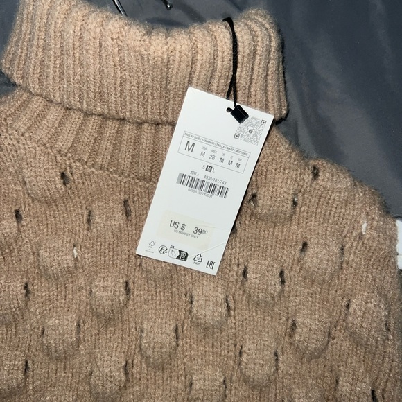 Chunky Knit Turtleneck Sweater Vest - Brown - Picture 6 of 10